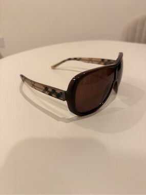 ORIGINAL BURBERRY Brown Women's Sunglasses with Check-Pattern Temples